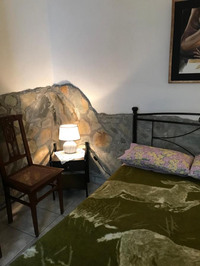 Gourgiana Apartments Andrítsaina Eksteriør bilde