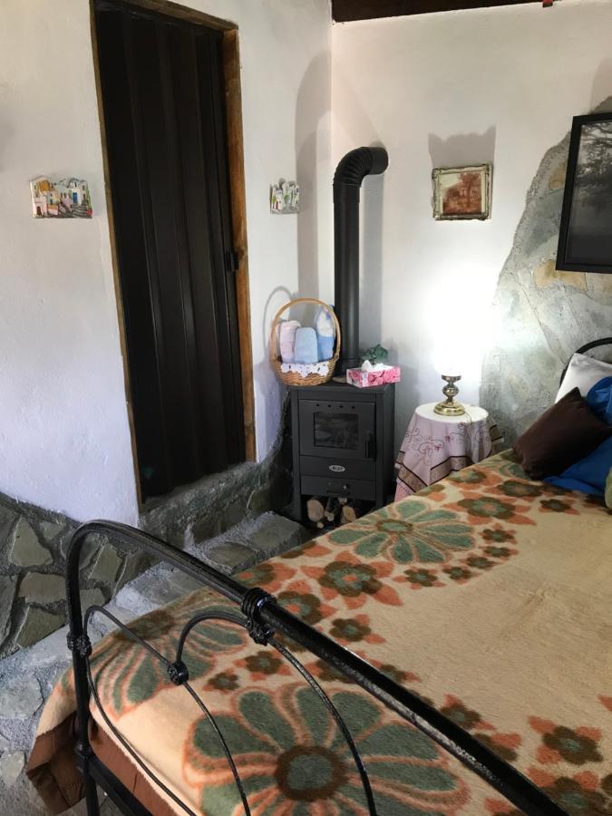 Gourgiana Apartments Andrítsaina Eksteriør bilde
